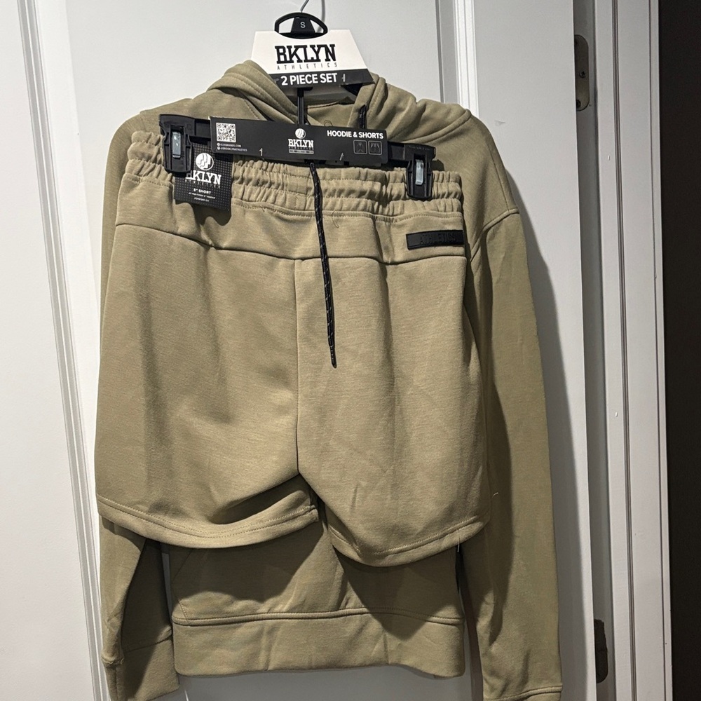 Men's Athletic Shorts and Hoodie Set - Tan